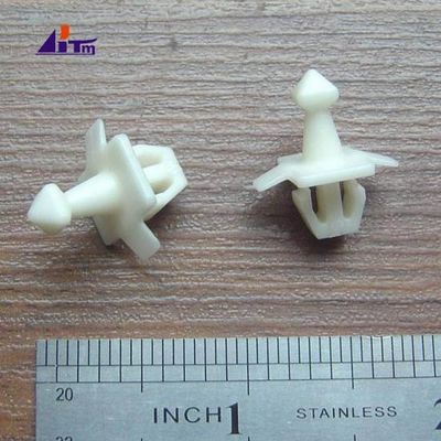 Las piezas de repuesto para cajeros automáticos Diebold Opteva Pin Snap Latch Square Blanco 49023555000C