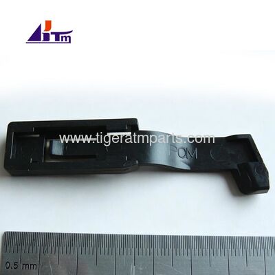 01750046532 1750046532 Clip de plástico derecho para apilador Wincor CMD V4